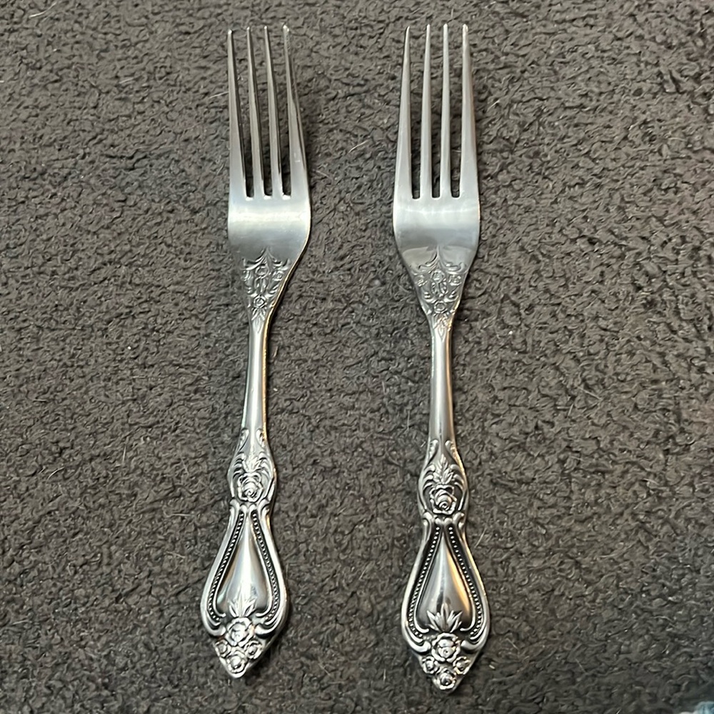 Vintage Floral Dot pattern Stainless Korea dinner forks